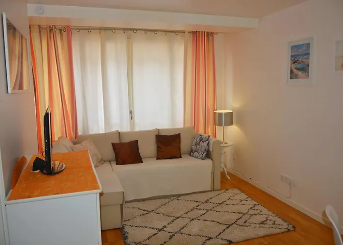 Elegant T2 Pres De La Et En Hyper Centre Apartment